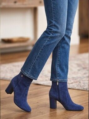 Tommy Hilfiger Navy Blue Suede Block Heeled Ankle Boots Size 6